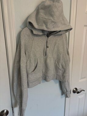 Lululemon Scuba XS/S Light Gray Half-Zip Hoodie